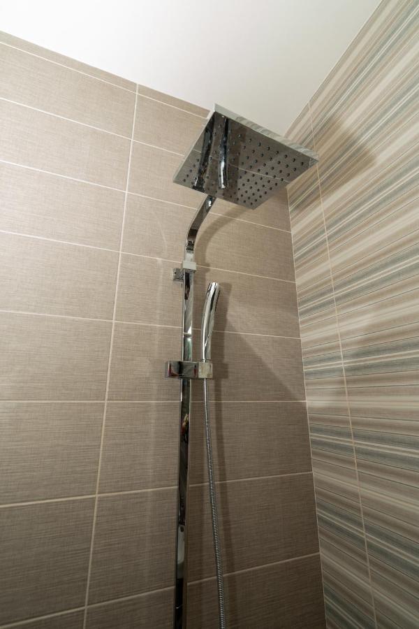 Comfy & Stylish Apt In Ioannina Apartment Ngoại thất bức ảnh