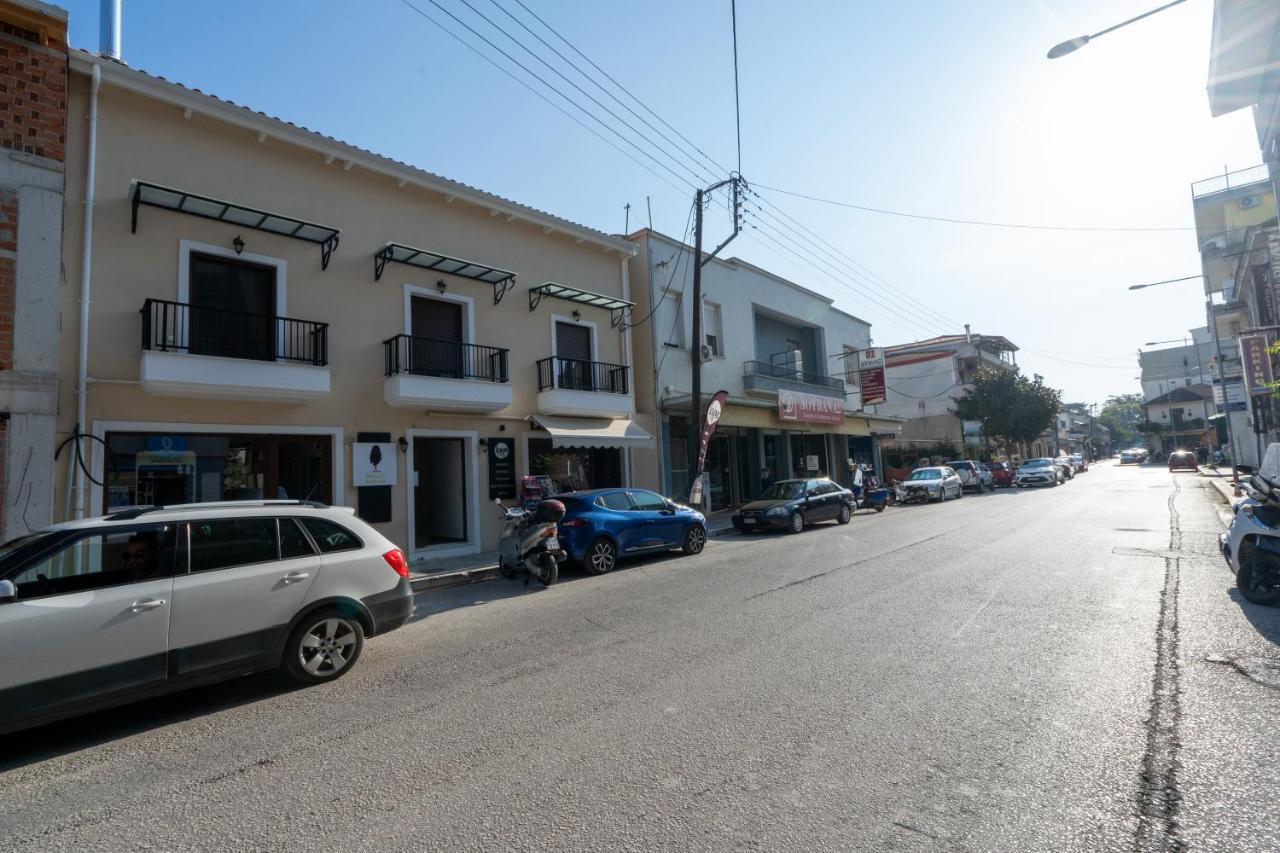 Comfy & Stylish Apt In Ioannina Apartment Ngoại thất bức ảnh