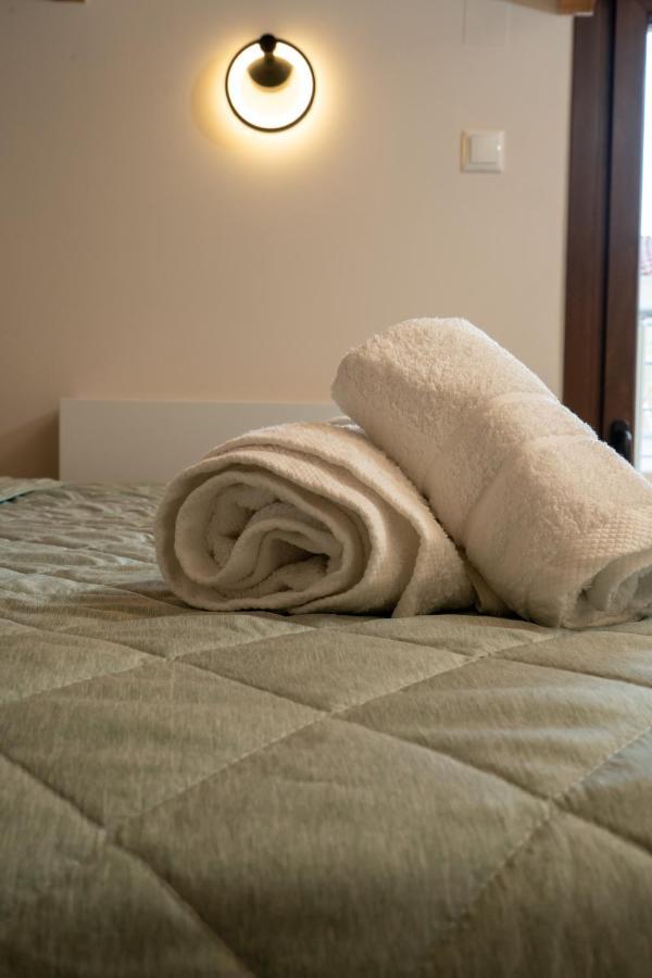 Comfy & Stylish Apt In Ioannina Apartment Ngoại thất bức ảnh